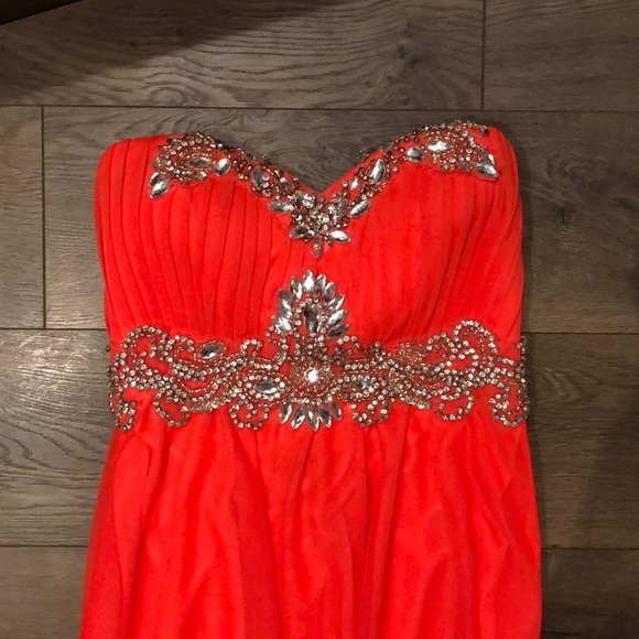 Strapless dress - Picture 3 of 5